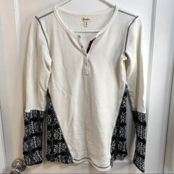 Hatley Tops - HATLEY thermal Henley shirt with sweater cuffs